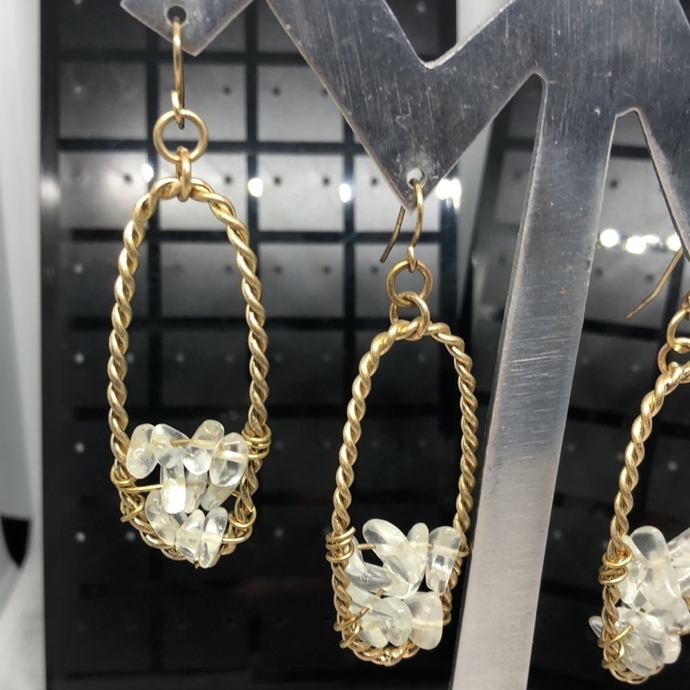 Artisan style boho long  dangle drop oval chip cluster statement earrings. - Picture 2 of 4